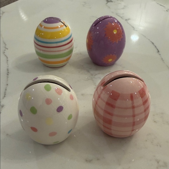 Colorful Ceramic Egg place card holder (12)